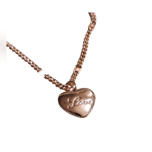Love Heart Pendant Necklace NWOT - Picture 2 of 3